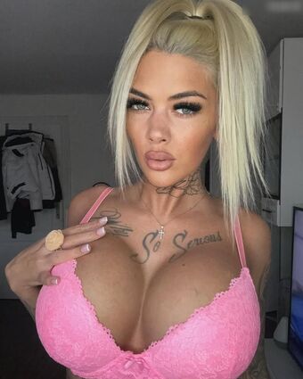 Deminecka Голі Зливи OnlyFans Фото 43