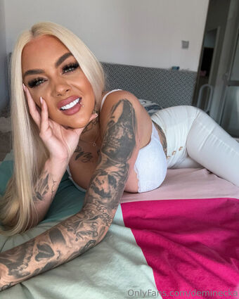 Deminecka Голі Зливи OnlyFans Фото 52