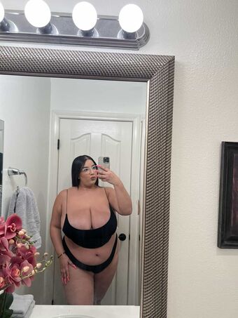 Denise Голі Зливи OnlyFans Фото 33