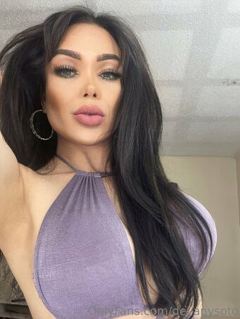Devany Soto Голі Зливи OnlyFans Фото 6