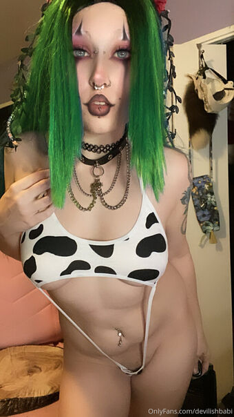 devilishbabi Голі Зливи OnlyFans Фото 15