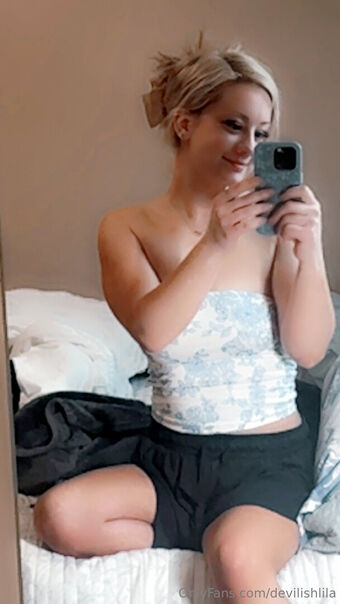 devilishlila Голі Зливи OnlyFans Фото 3