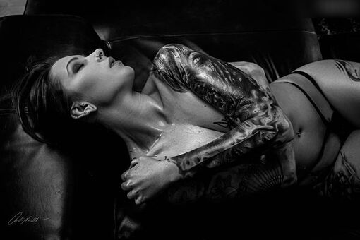 Devils Doll Голі Зливи OnlyFans Фото 8