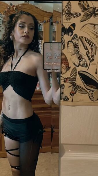devilsdolll Голі Зливи OnlyFans Фото 37