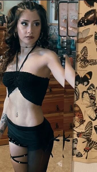 devilsdolll Голі Зливи OnlyFans Фото 39