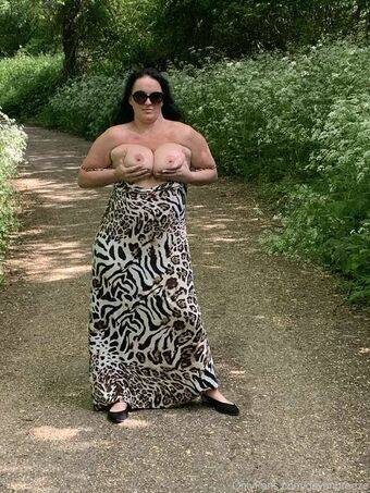devon_breeze Голі Зливи OnlyFans Фото 22
