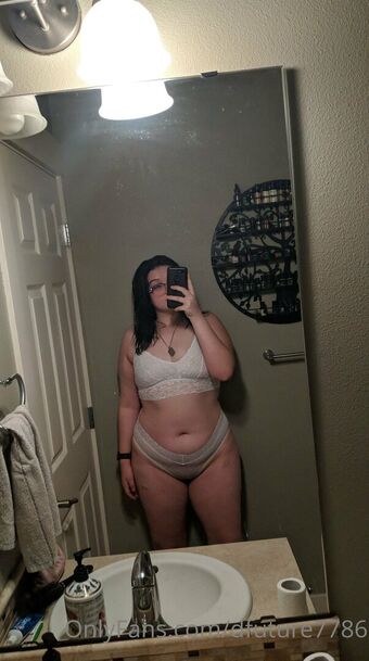 dfuture7786 Голі Зливи OnlyFans Фото 14