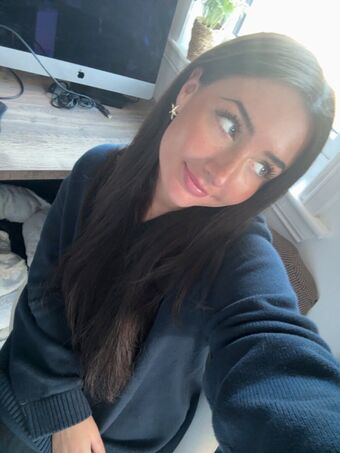 dharma Голі Зливи OnlyFans Фото 11