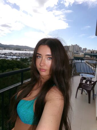 dharma Голі Зливи OnlyFans Фото 18