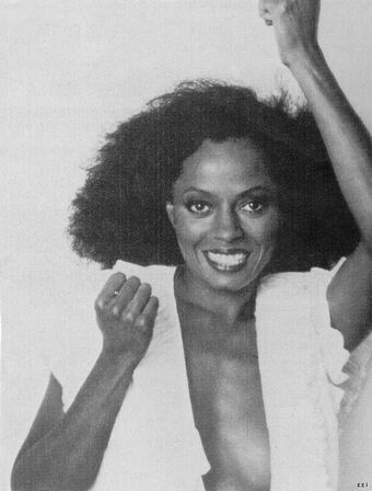 Diana Ross Голі Зливи OnlyFans Фото 3