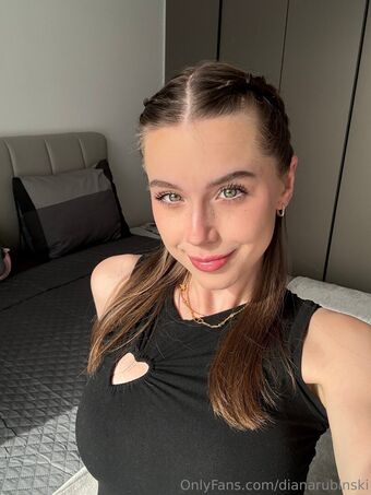 dianarubinski Голі Зливи OnlyFans Фото 16