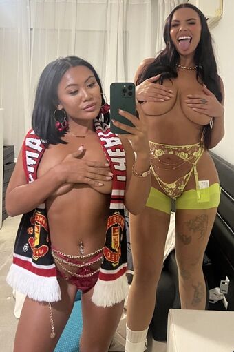 Divaskies Голі Зливи OnlyFans Фото 22