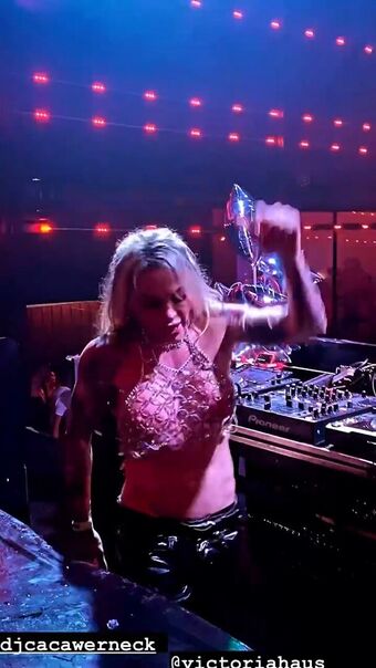 DJ Caca Werneck Голі Зливи OnlyFans Фото 66