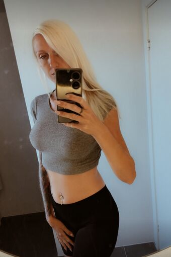 dk.babe Голі Зливи OnlyFans Фото 5