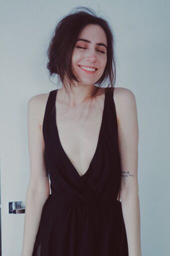 Dodie Clark