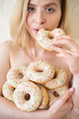 Donuts Голі Зливи OnlyFans Фото 1