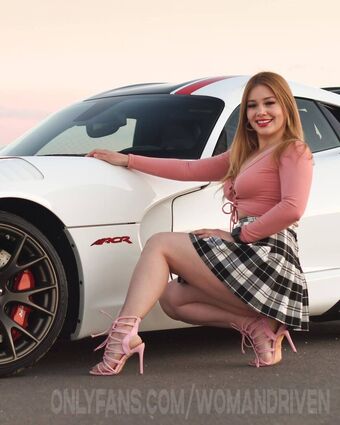 Dorisarce Голі Зливи OnlyFans Фото 15