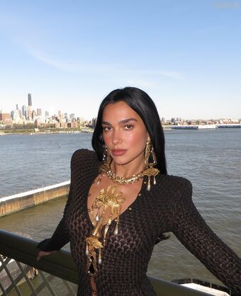 Dua-lipa