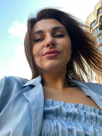 easy_lizzy Голі Зливи OnlyFans Фото 3