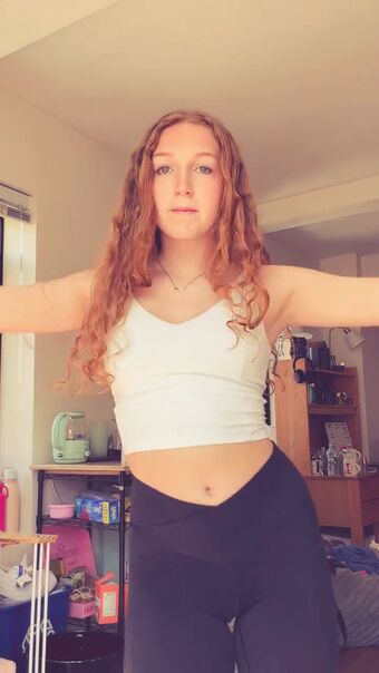 Echo Picone Голі Зливи OnlyFans Фото 36