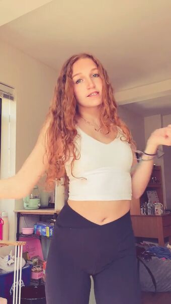 Echo Picone Голі Зливи OnlyFans Фото 38
