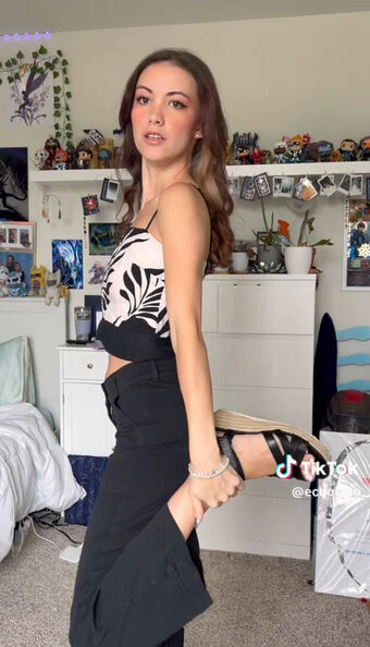 Echochlo Голі Зливи OnlyFans Фото 65