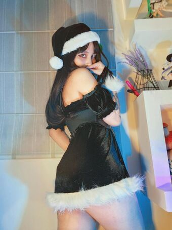 Effy Devalk Голі Зливи OnlyFans Фото 19