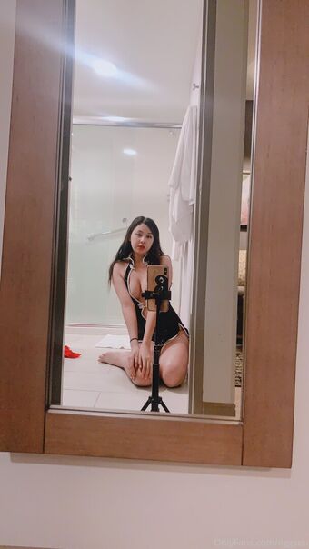 eggsol Голі Зливи OnlyFans Фото 2
