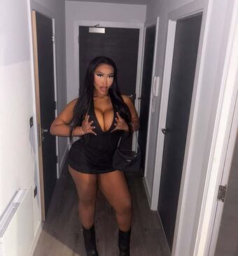 Ella Mac Голі Зливи OnlyFans Фото 13