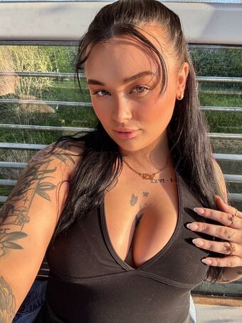ellatrow Голі Зливи OnlyFans Фото 4