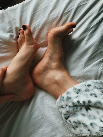Ellbat Голі Зливи OnlyFans Фото 94