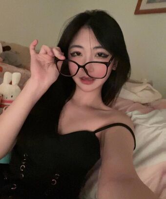 Ellen Tan Голі Зливи OnlyFans Фото 103