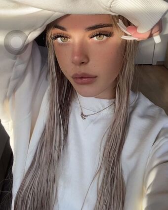 ellenofficial Голі Зливи OnlyFans Фото 13