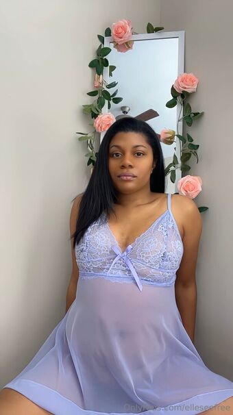 ellesee Голі Зливи OnlyFans Фото 18