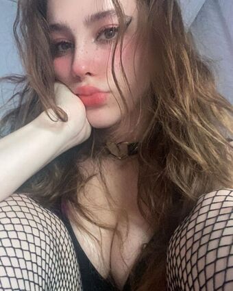 _Elli_Queen_