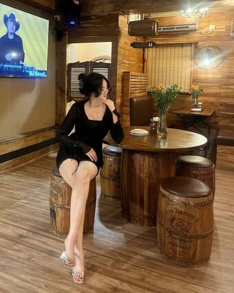 _elnesa Голі Зливи OnlyFans Фото 2