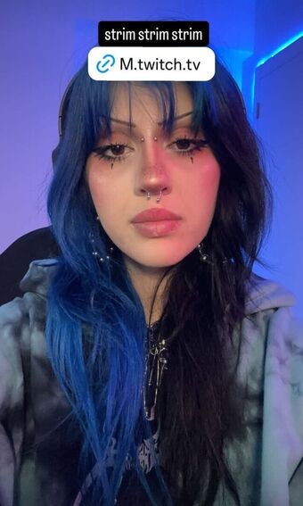 elsmerize Голі Зливи OnlyFans Фото 12