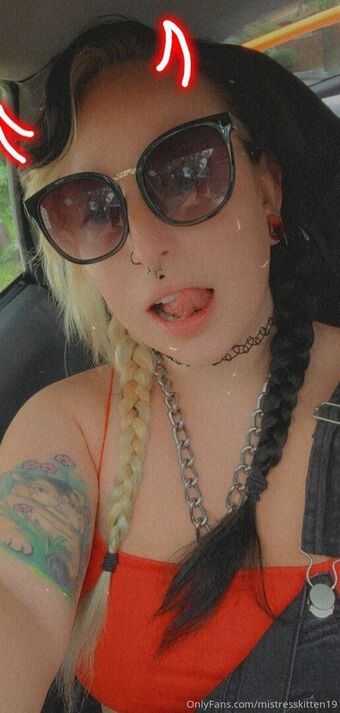 elvishly_deviant13 Голі Зливи OnlyFans Фото 29