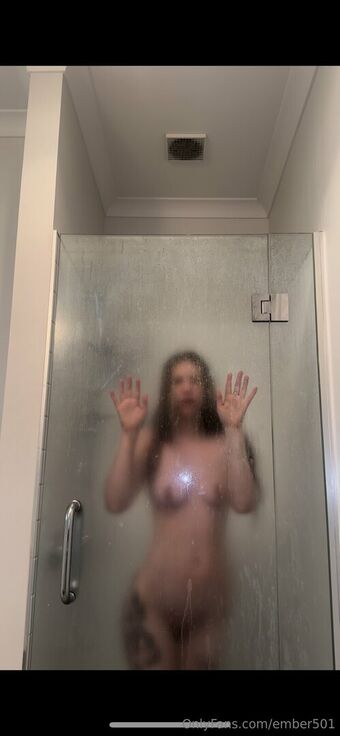 ember501 Голі Зливи OnlyFans Фото 16