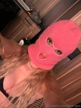 eme.gee Голі Зливи OnlyFans Фото 18