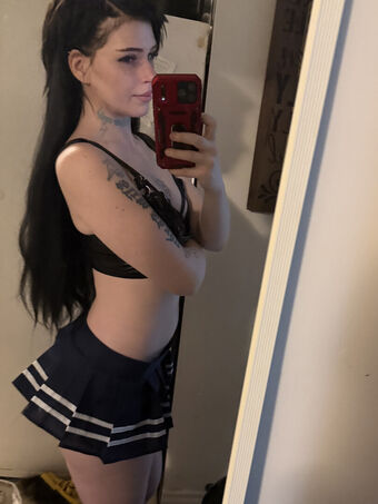 Emelia Asmr Голі Зливи OnlyFans Фото 55