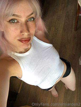 emiardeli2 Голі Зливи OnlyFans Фото 2
