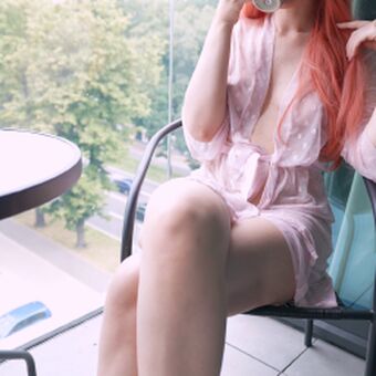Emily Bee