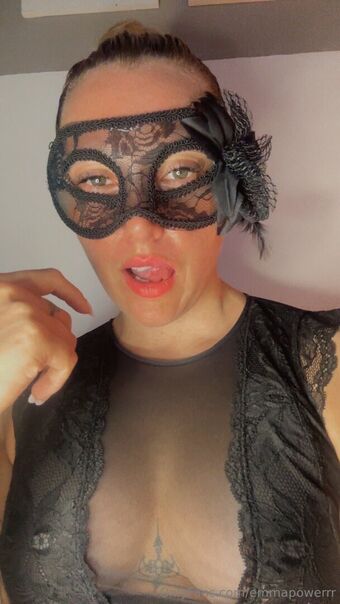emmapowerrr Голі Зливи OnlyFans Фото 14