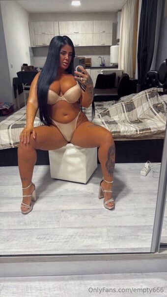 empty666 Голі Зливи OnlyFans Фото 52
