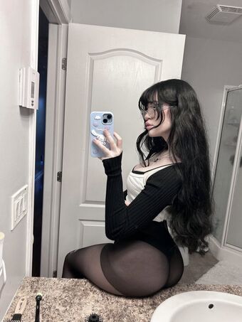 enderlily Голі Зливи OnlyFans Фото 6