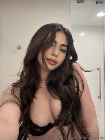 Envyvalee