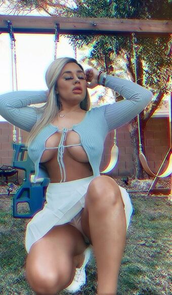 Ericah Голі Зливи OnlyFans Фото 20
