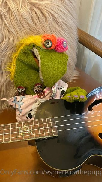 esmereldathepuppet
