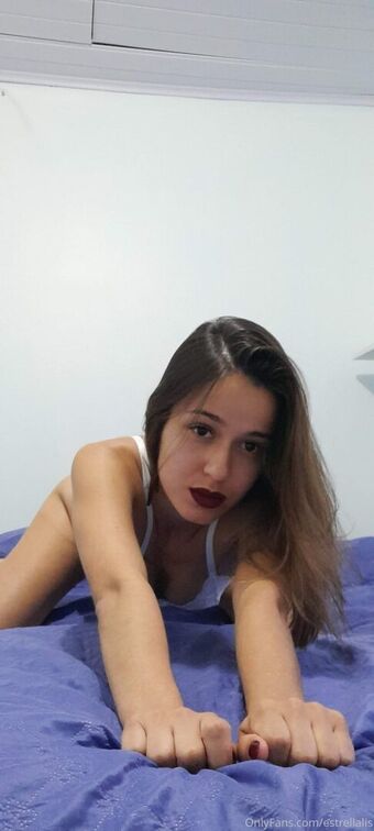 Estrellalis Голі Зливи OnlyFans Фото 7